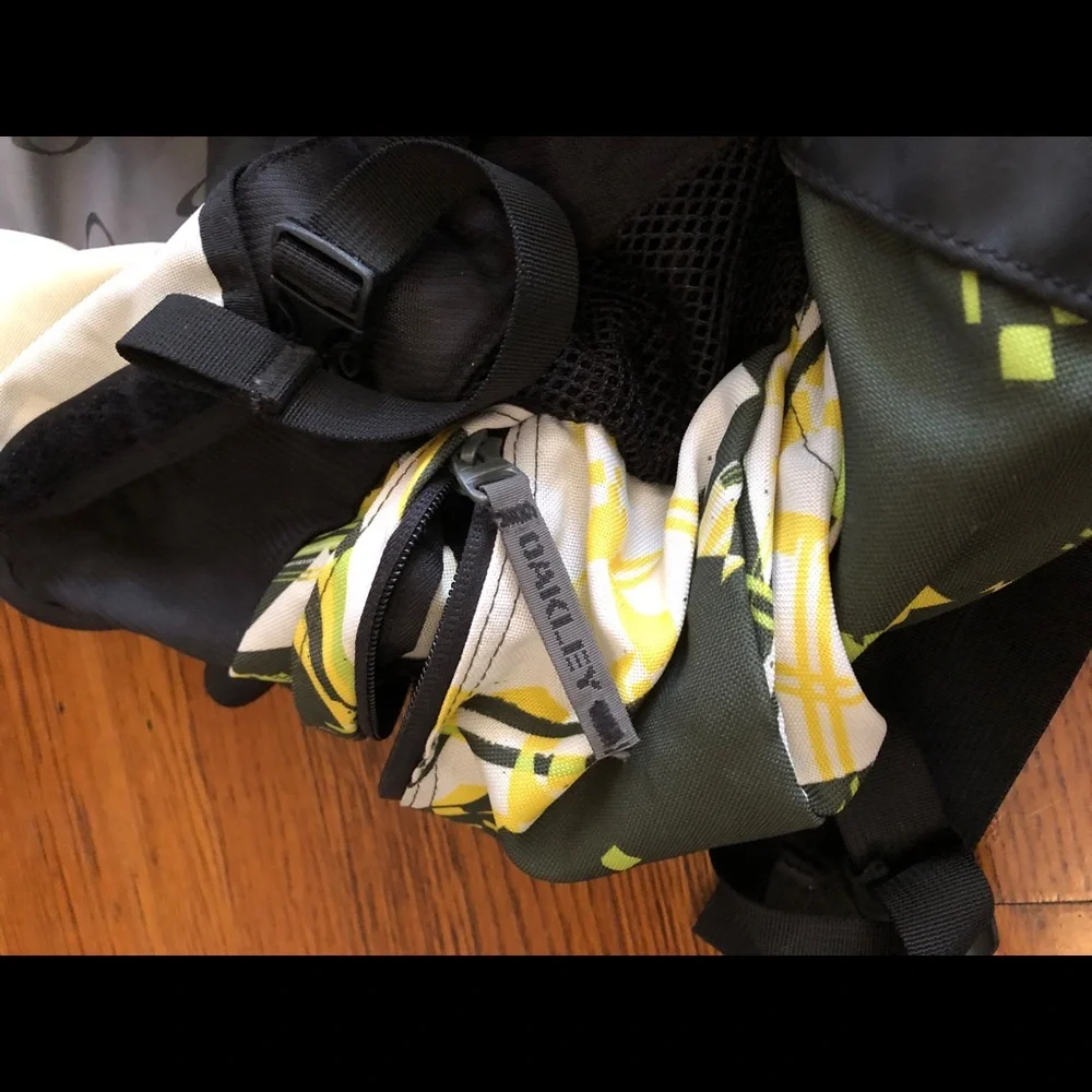 Vintage Y2K Oakley Icon Tactical Backpack